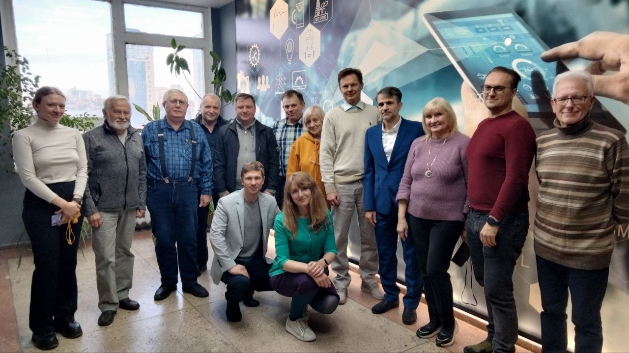 Колектив кафедри автоматизації енергетичних процесів з нагоди 50-річного ювілею Володимира Волощука